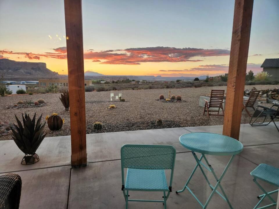 Lake Powell Sunrise Villa By Antelope Canyon Big Water Exterior foto